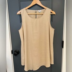 Cuyana linen tank.  Never worn.